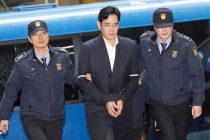 Người thừa kế Samsung, Lee Jae-yong đối mặt với án hối lộ